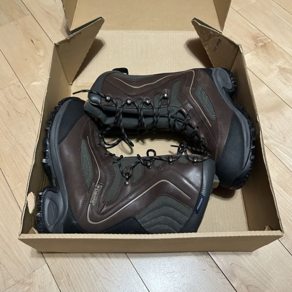 brown & green Columbia Titanium Warrior Extreme boots size 8.5